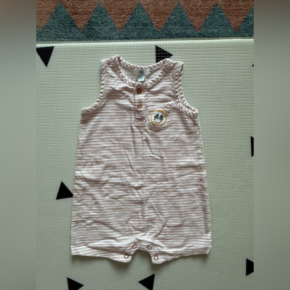 Dip|Baby gender neutral striped textured sleeveless romper,button up in 18-24M•• - Picture 1 of 5
